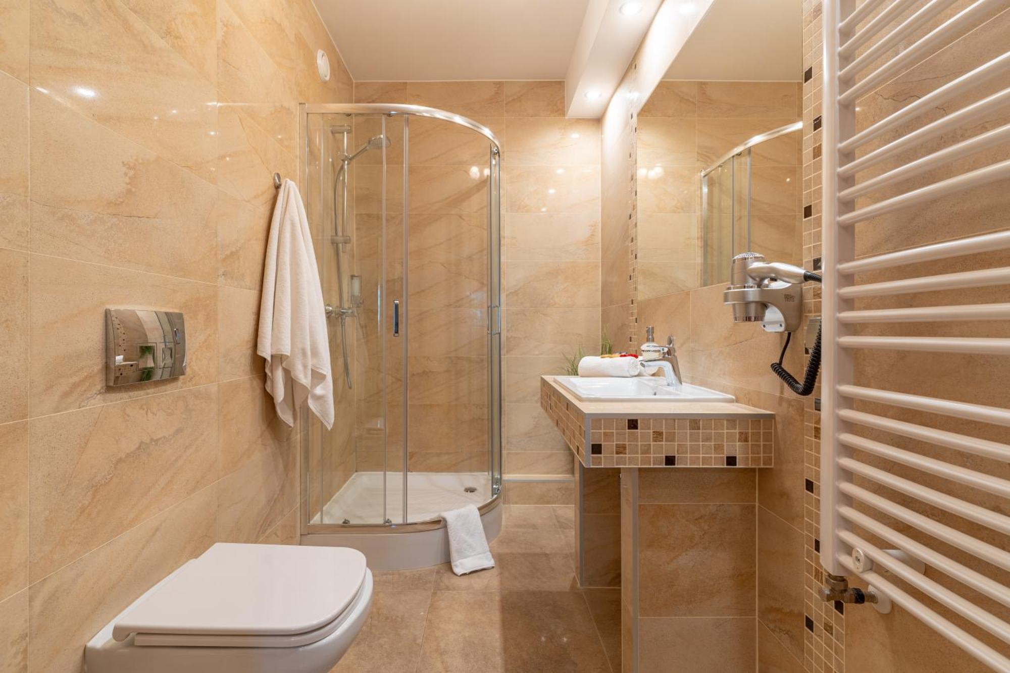 Hotel W Dobieszkowie สตรีกูฟ ภายนอก รูปภาพ
